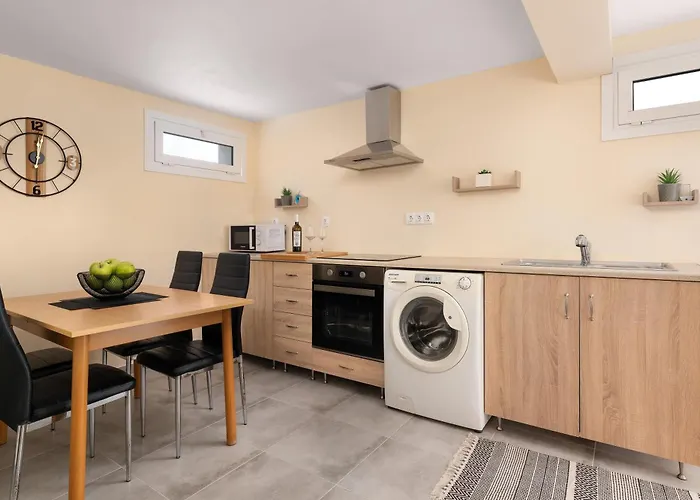 Katerina - * Σορωνή